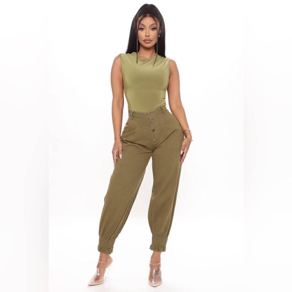 Fashion Nova Berlin Slouchy Denim Joggers olive Green size L